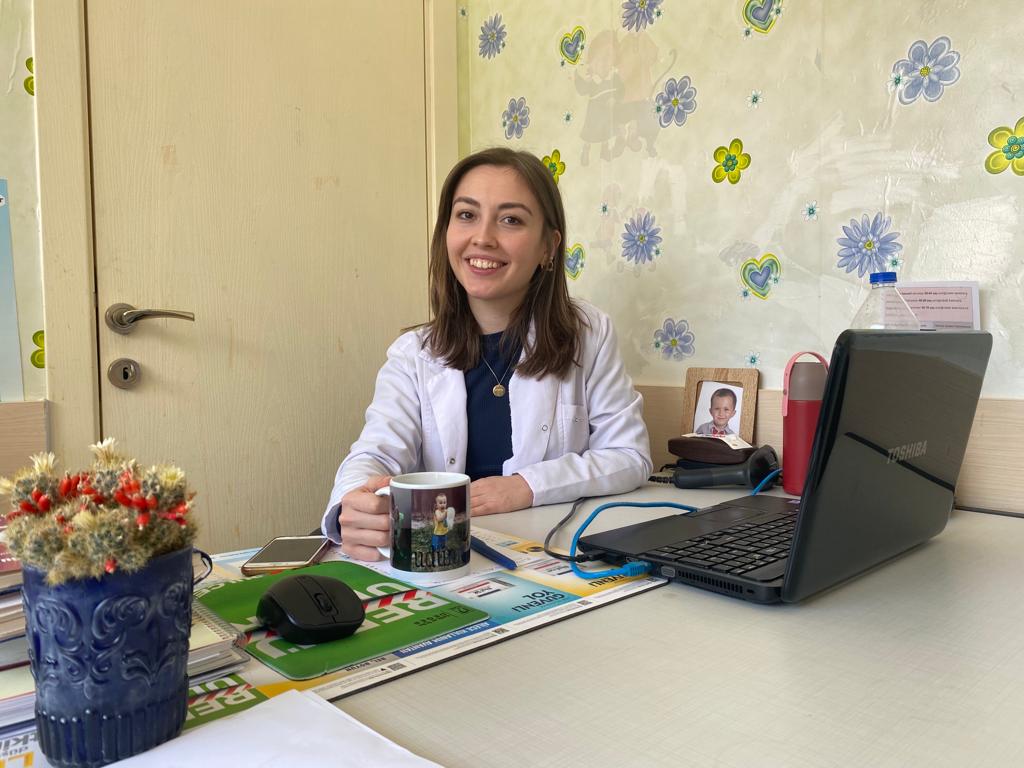 Hemşire Aybüke SAĞLAM
